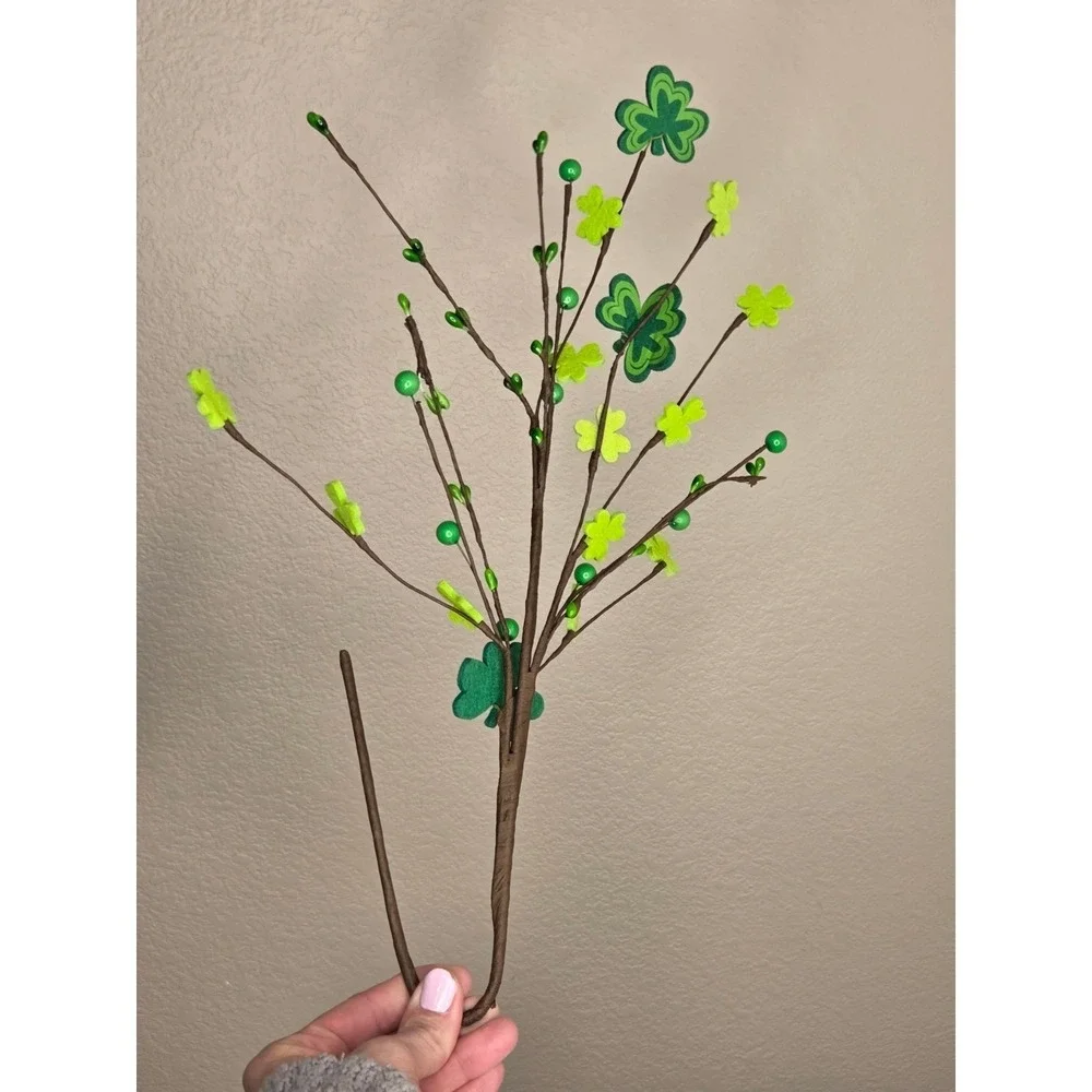 St. Patricks‎ Day Green Clover Pip Berries Floral Pick Stem Spray Branch